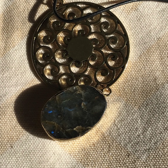 Laborite necklace - Picture 3 of 3